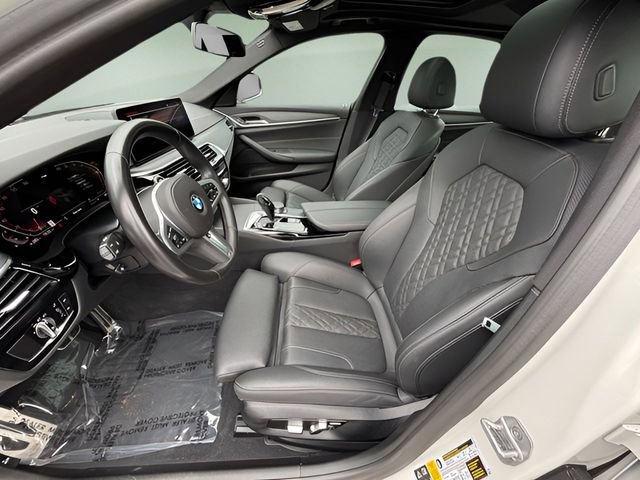 Used 2023 BMW 540i xDrive w/ M Sport Package image 2