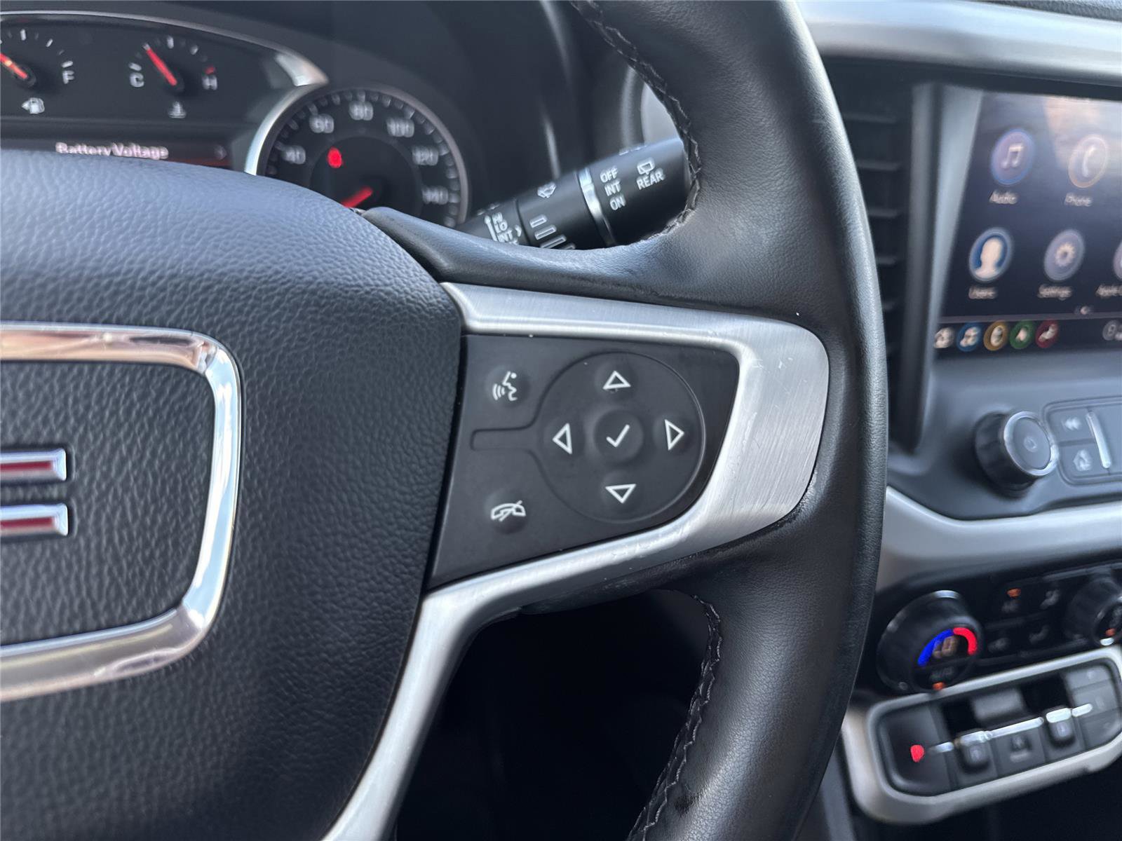 Used 2023 GMC Acadia SLT AWD/4WD image 23