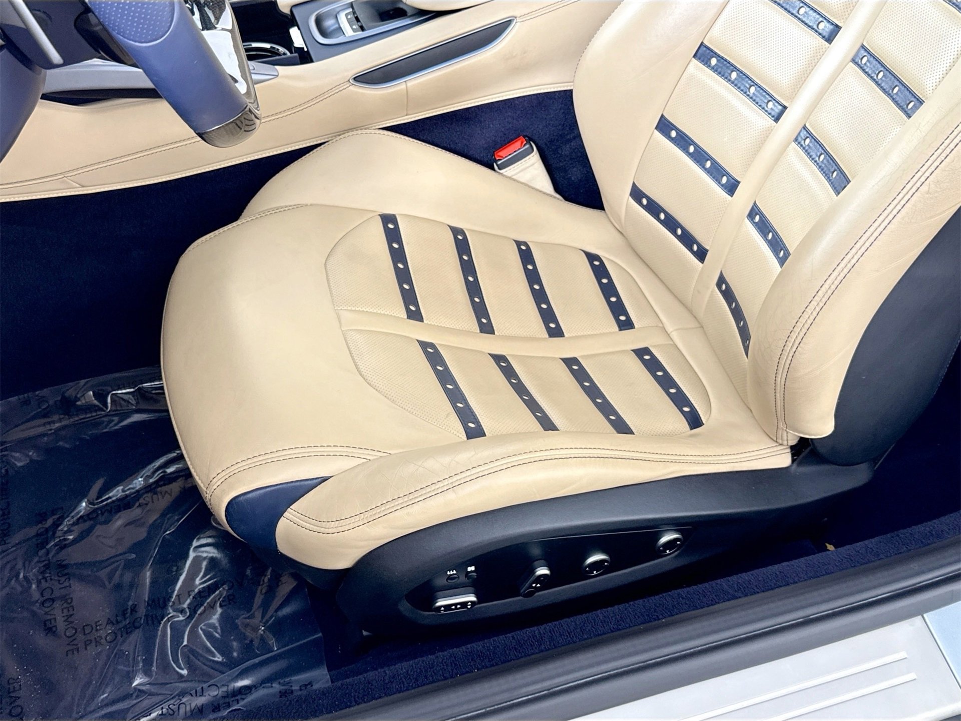 Certified 2018 Ferrari GTC4Lusso image 18