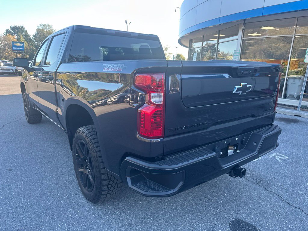 Certified 2023 Chevrolet Silverado 1500 Custom Trail Boss w/ LPO, Dark Essentials Package AWD/4WD image 7