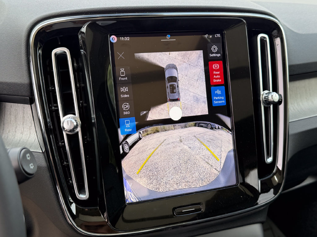 New 2026 Volvo XC40 B5 Ultra w/ Protection Package Premier AWD/4WD image 22