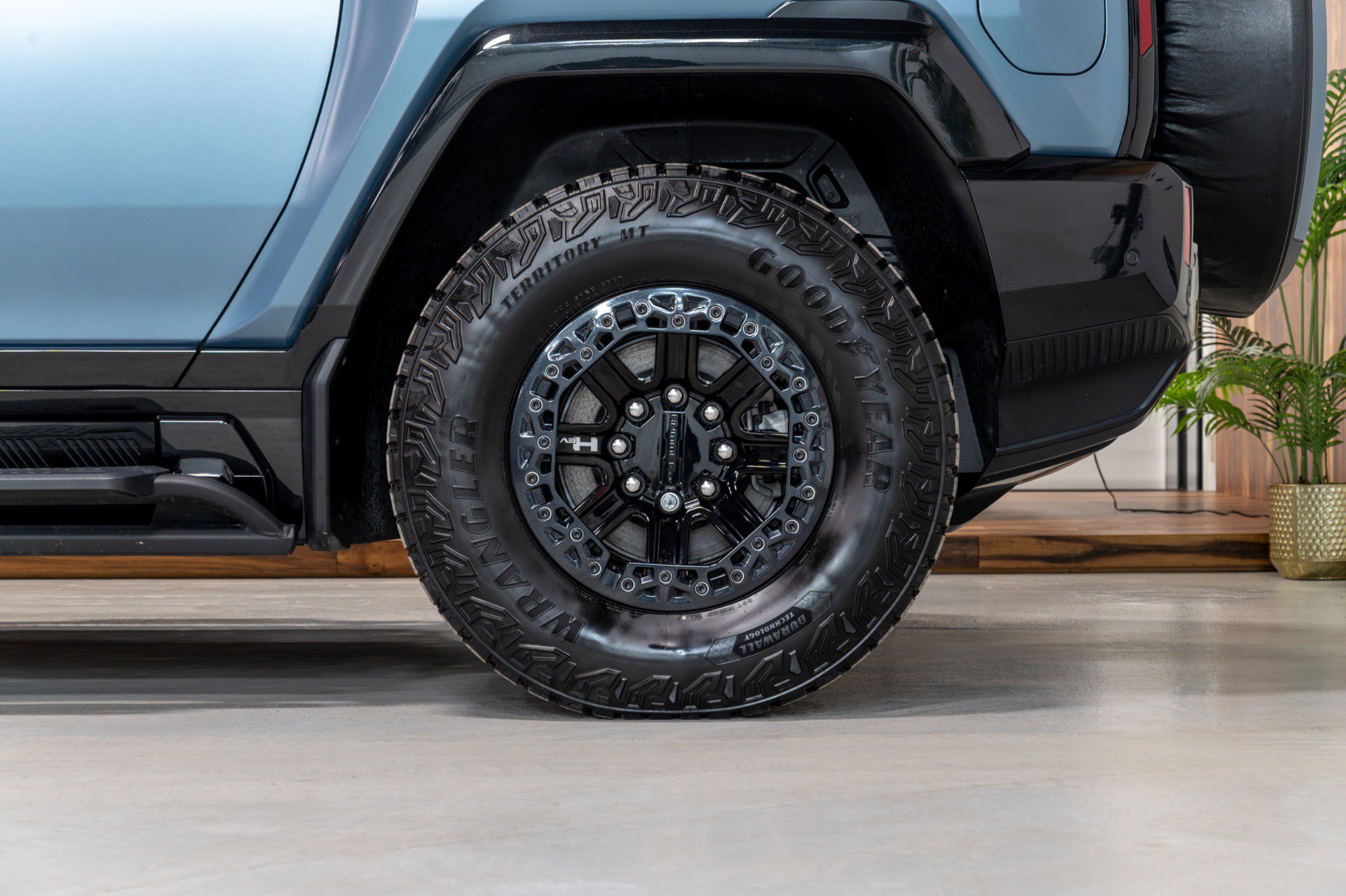 Used 2024 GMC Hummer EV 3X w/ Omega Edition image 46