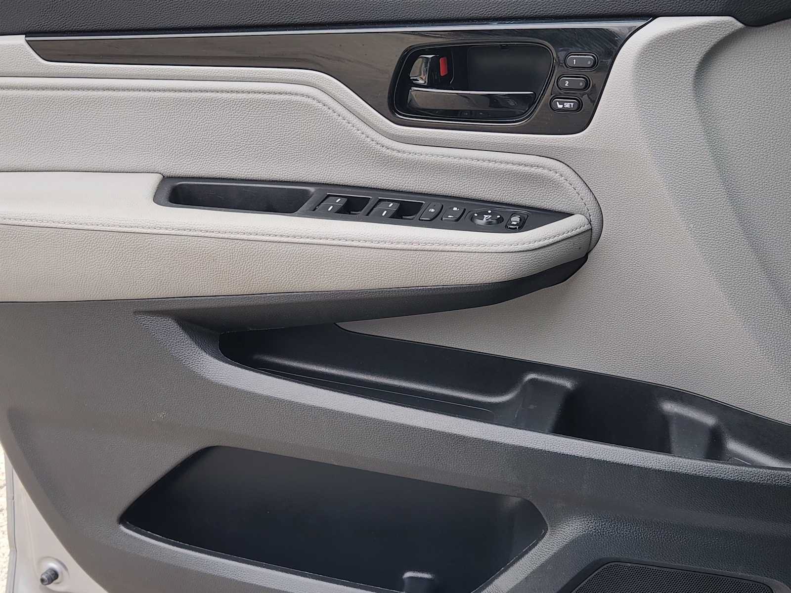 Certified 2024 Honda Odyssey Touring image 23