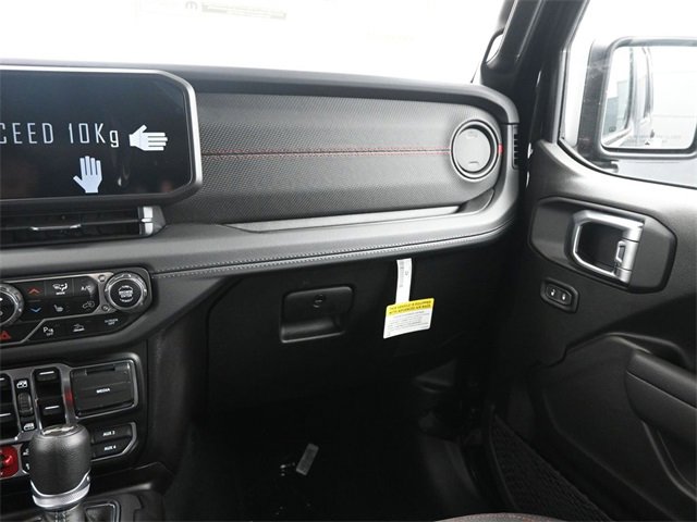 Used 2024 Jeep Wrangler Unlimited Rubicon w/ Technology Group image 14