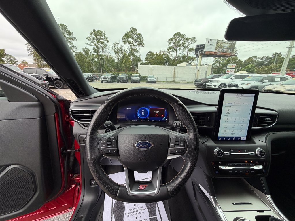 Used 2020 Ford Explorer ST w/ ST Street Pack AWD/4WD image 9