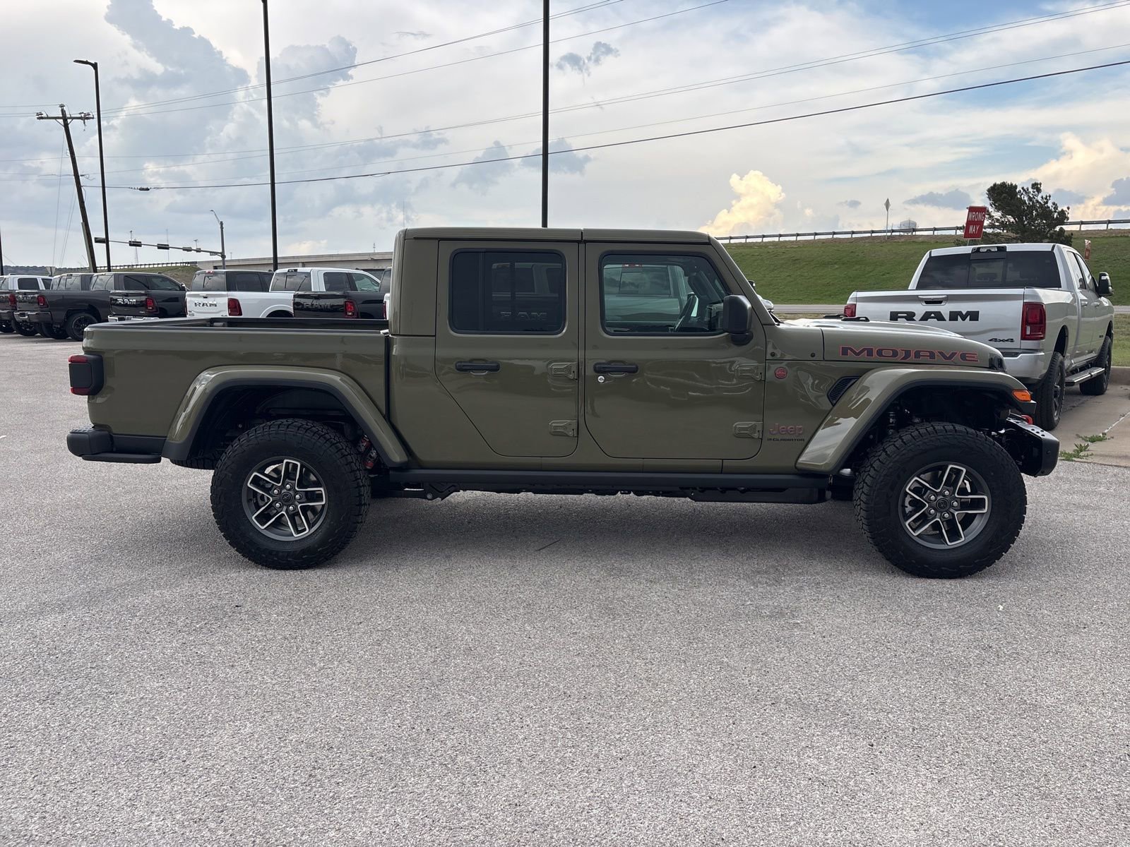 New 2026 Jeep Gladiator Mojave AWD/4WD image 7