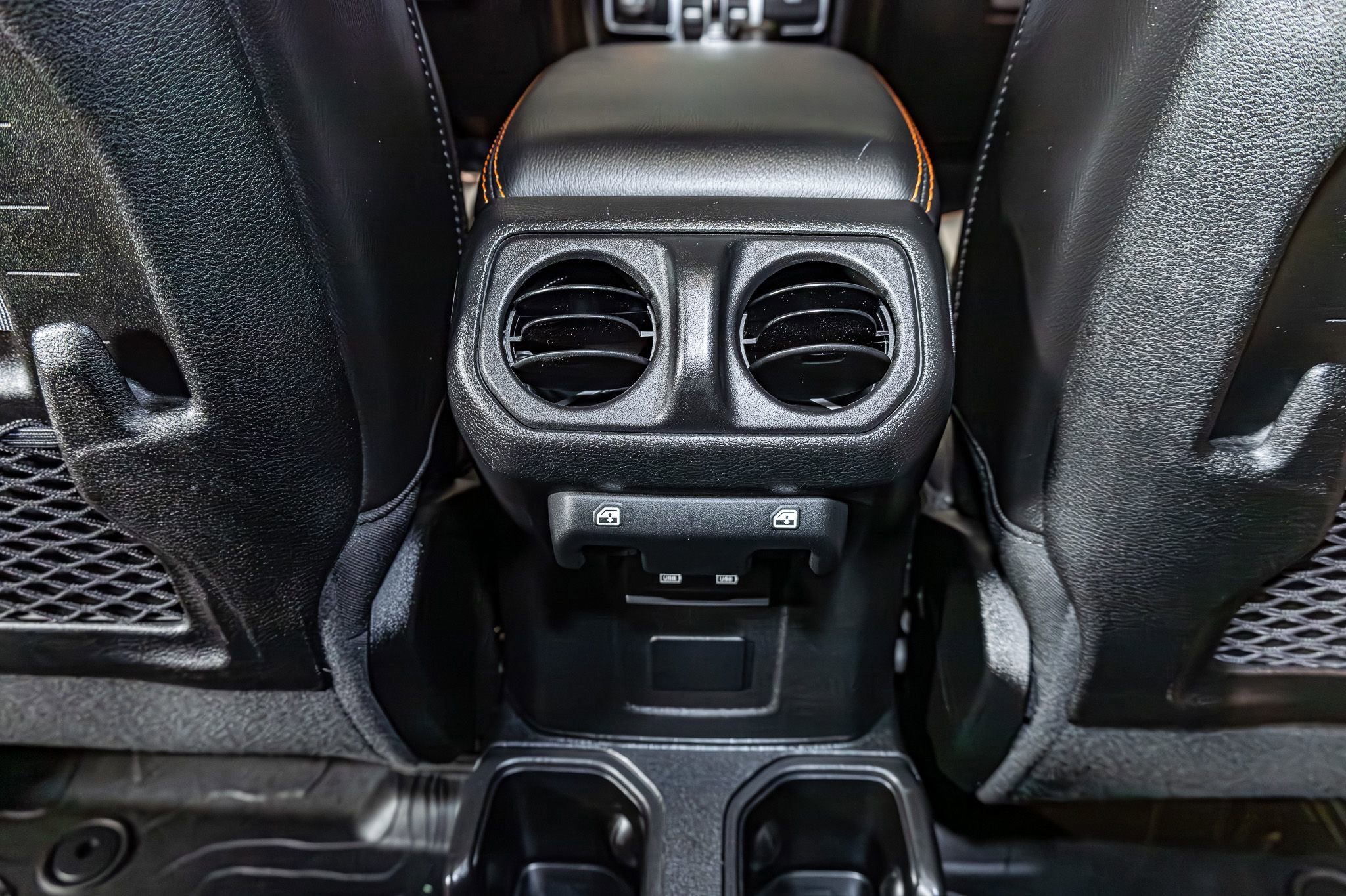 Used 2022 Jeep Gladiator Mojave w/ LED Lighting Group AWD/4WD image 23