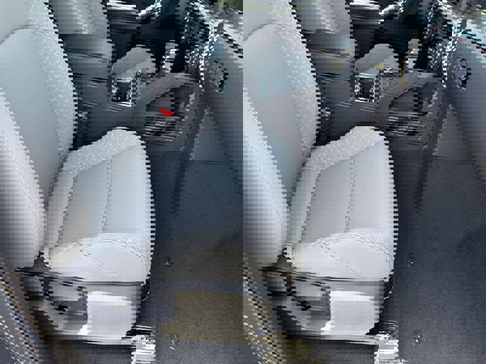 Used 2025 Toyota Tacoma SR5 image 12