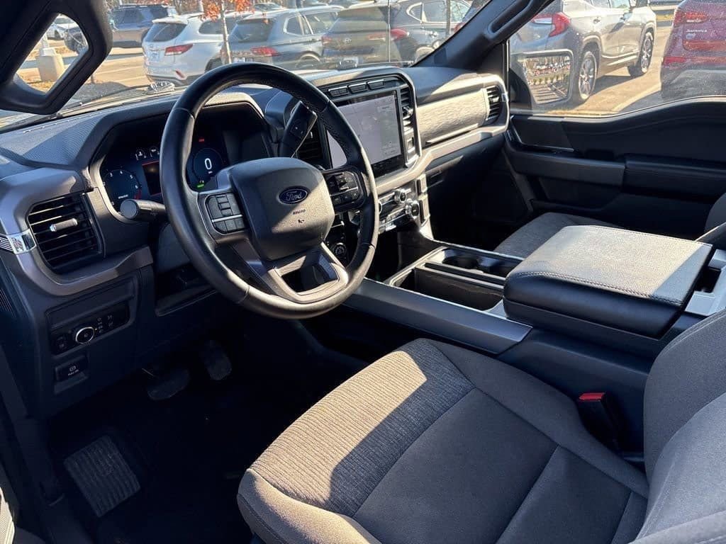 Used 2024 Ford F150 XLT w/ Mobile Office Package image 15