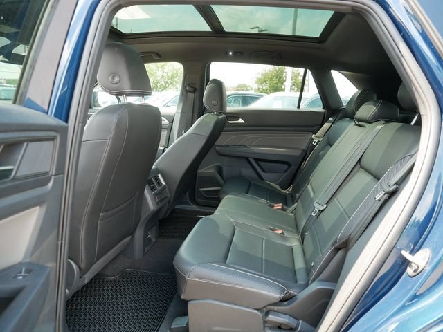 Certified 2023 Volkswagen Atlas Cross Sport SE w/ Panoramic Sunroof Package AWD/4WD image 17