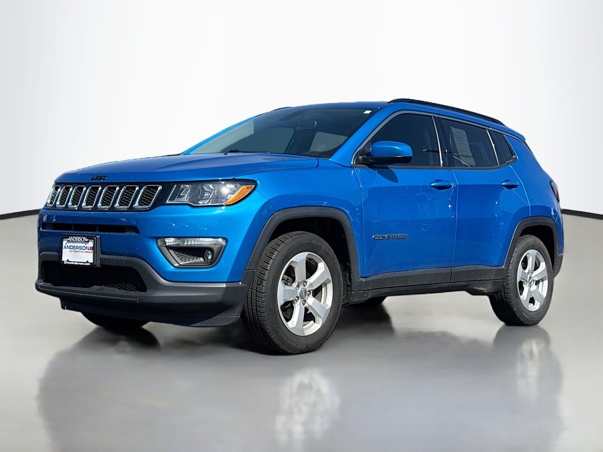 Used 2019 Jeep Compass Latitude w/ Cold Weather Group FWD image 13