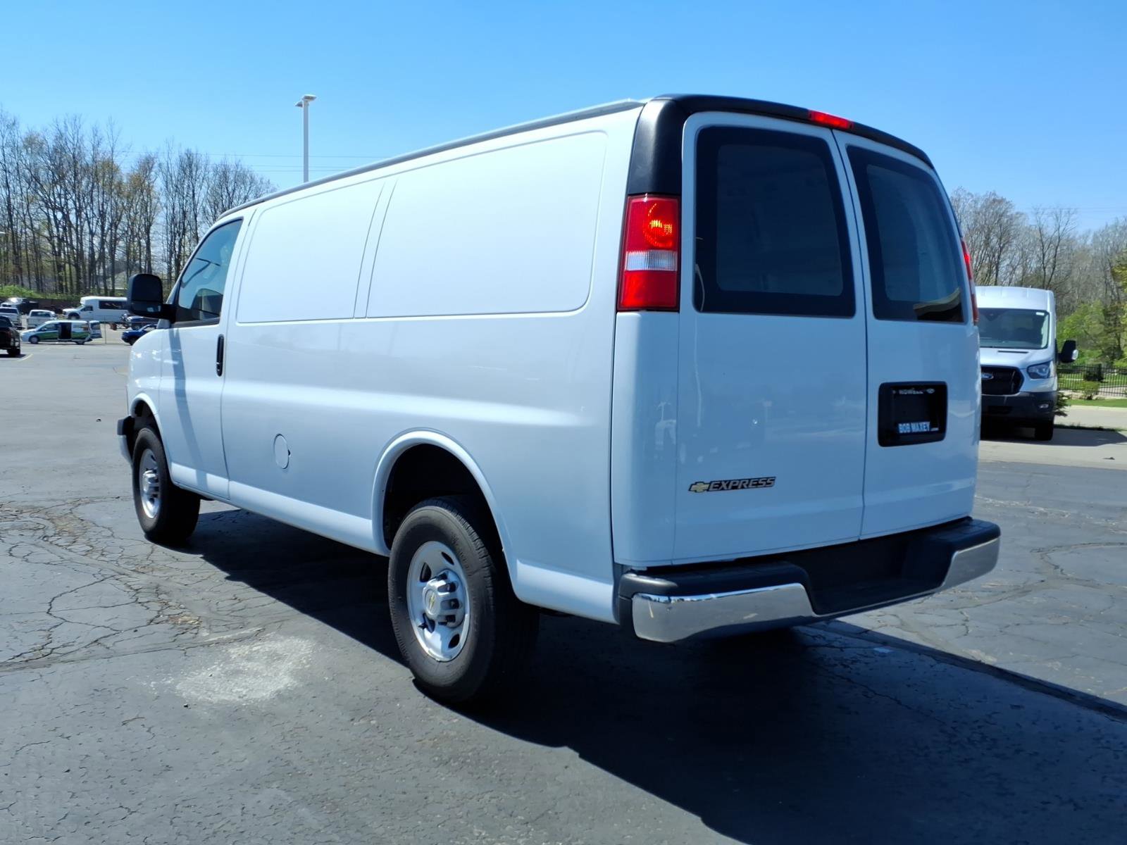 Used 2024 Chevrolet Express 2500 w/ Driver Convenience Package RWD image 8