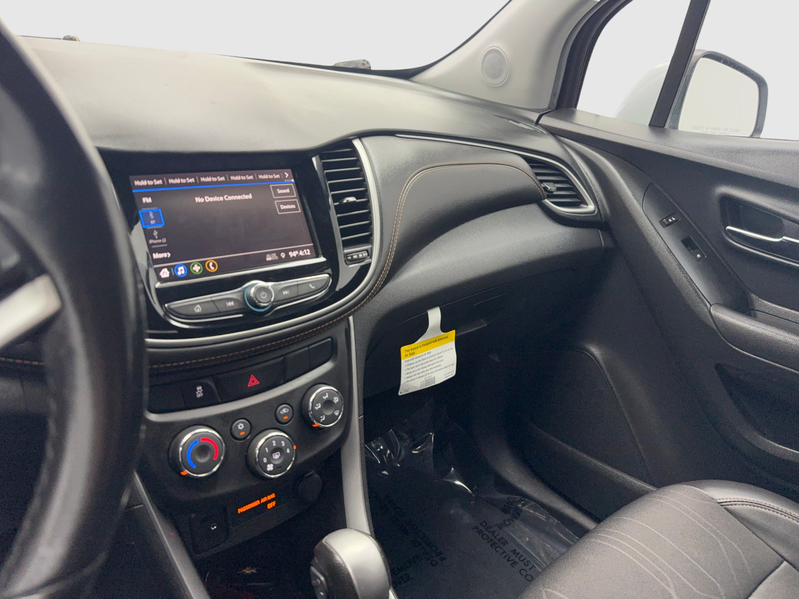 Used 2019 Chevrolet Trax LT w/ LT Convenience Package FWD image 23