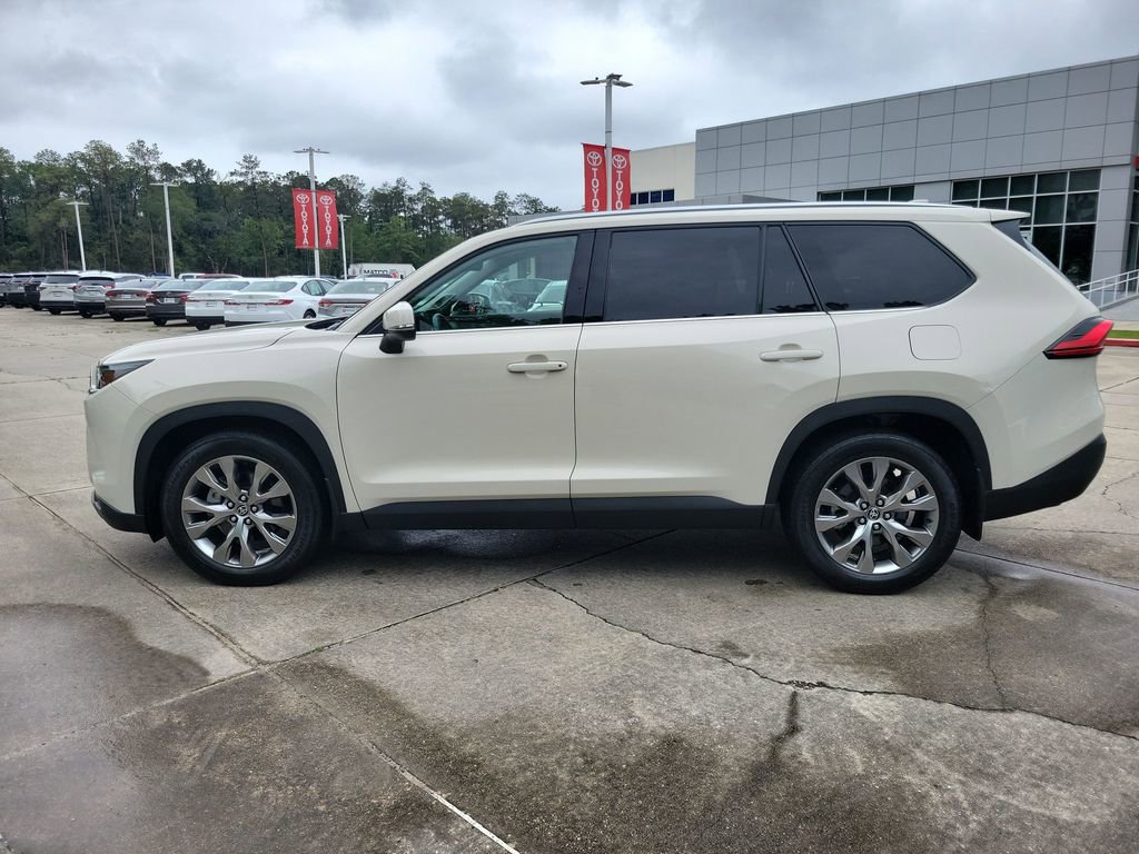 Certified 2024 Toyota Grand Highlander AWD image 2