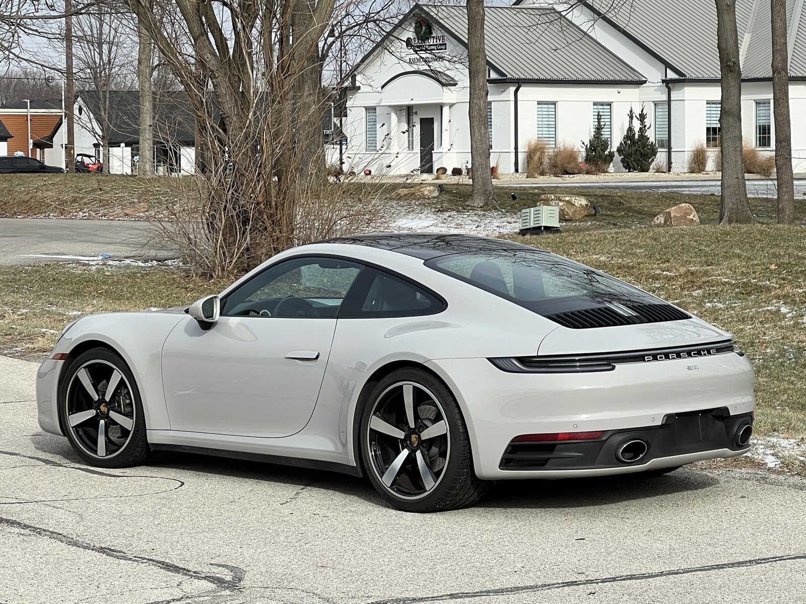 Certified 2024 Porsche 911 Carrera image 3