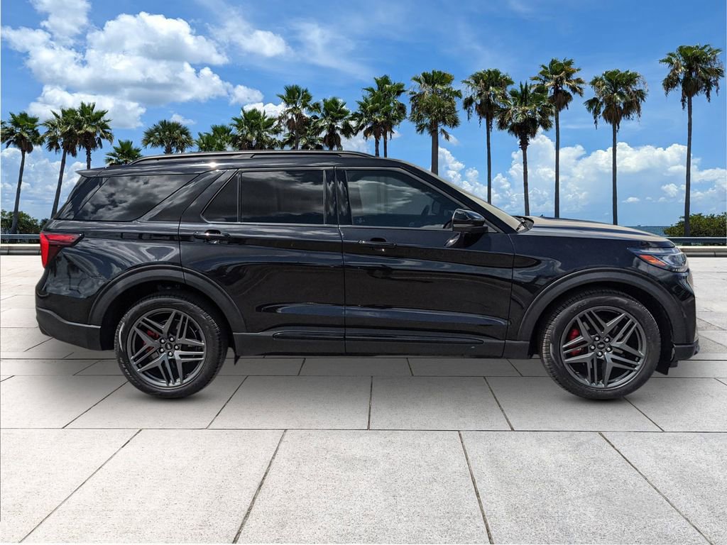 Certified 2025 Ford Explorer ST image 8