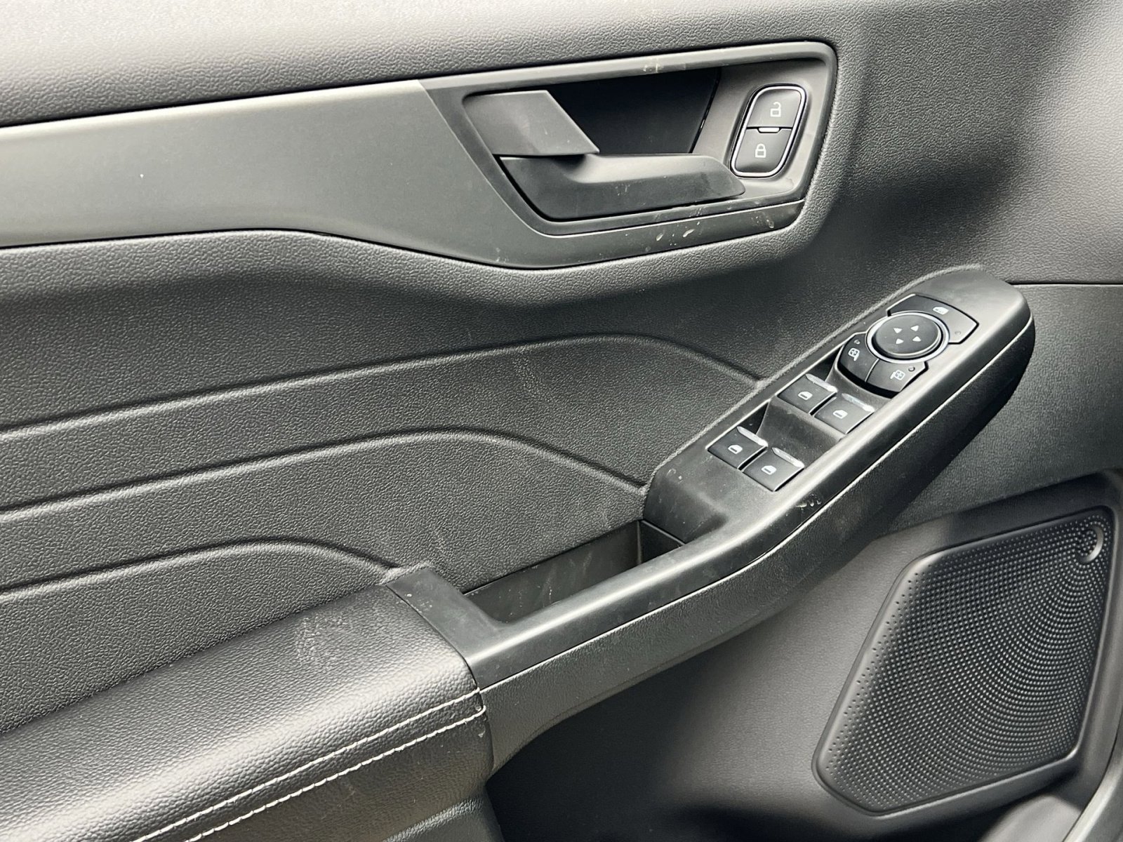 New 2026 Ford Escape Active w/ Cold Weather Package image 15