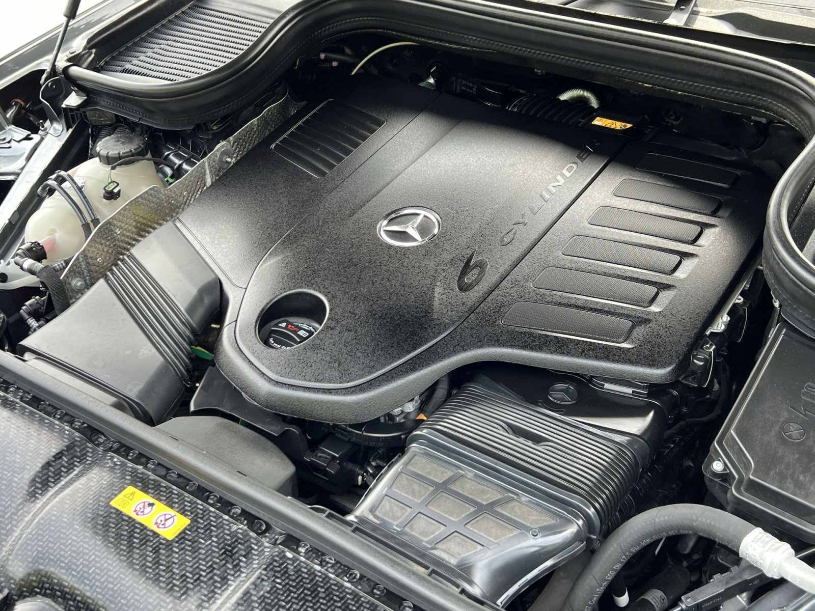 Used 2024 Mercedes-Benz GLS 450 4MATIC image 36