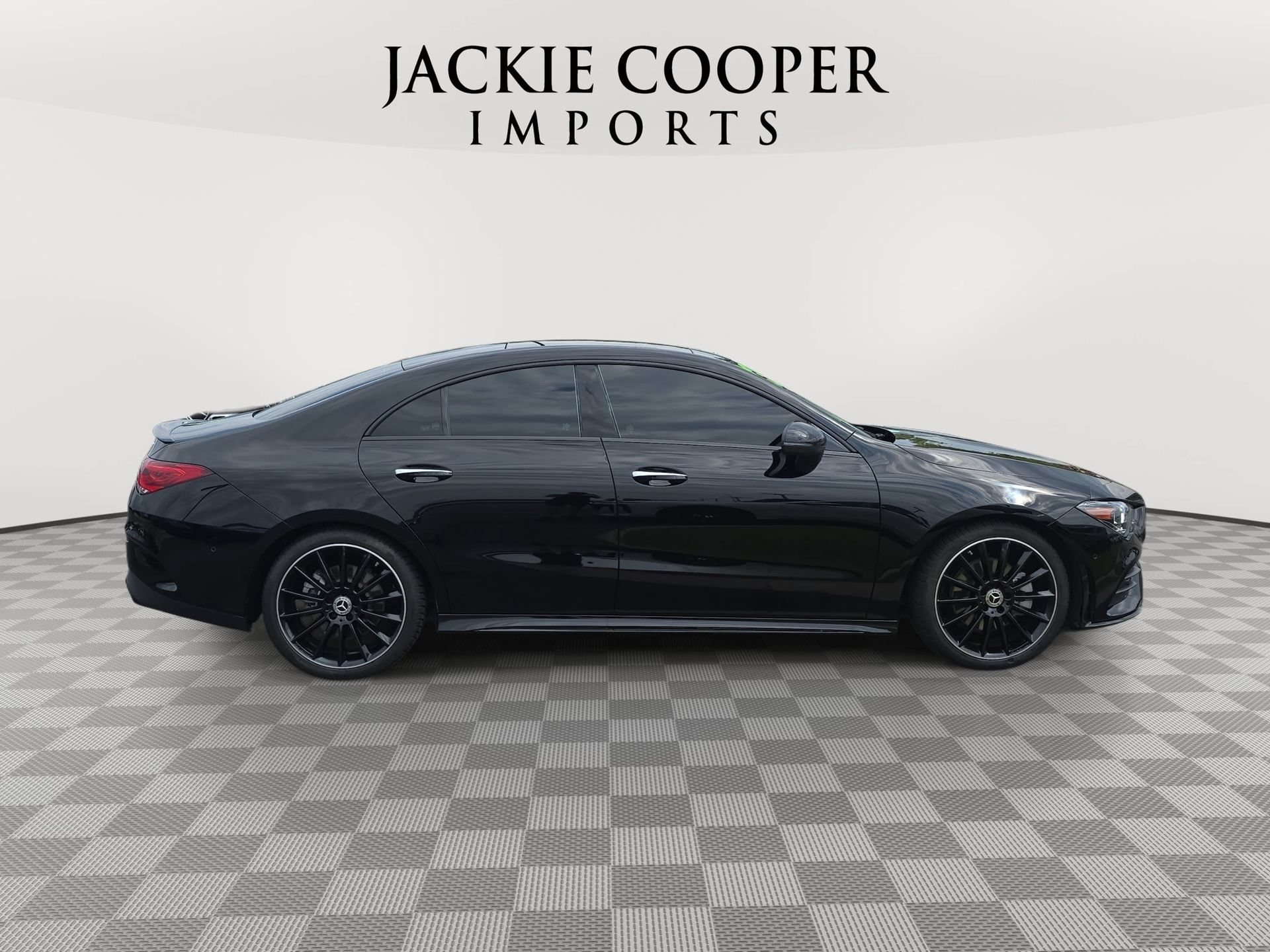 Used 2023 Mercedes-Benz CLA 250 4MATIC image 4