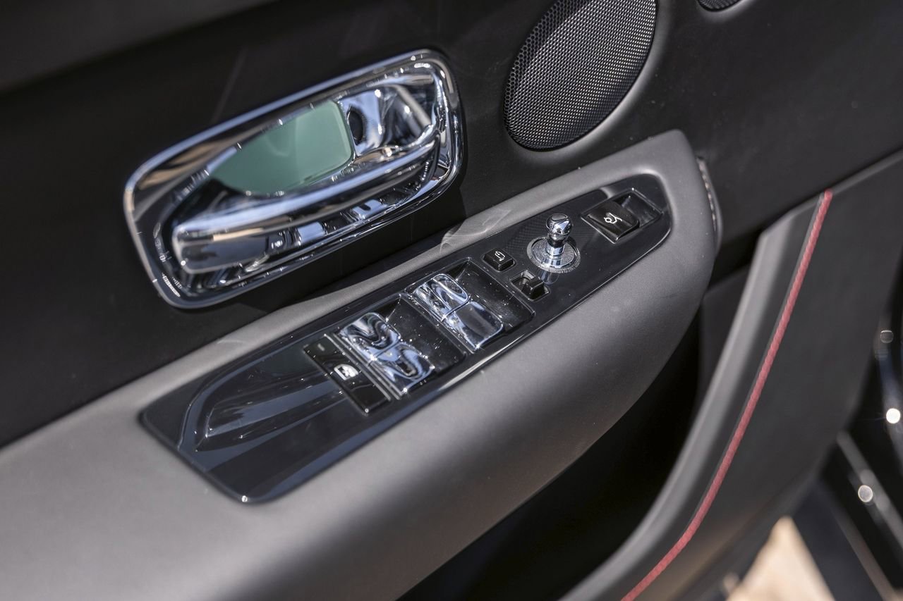 New 2026 Rolls-Royce Cullinan Black Badge image 26