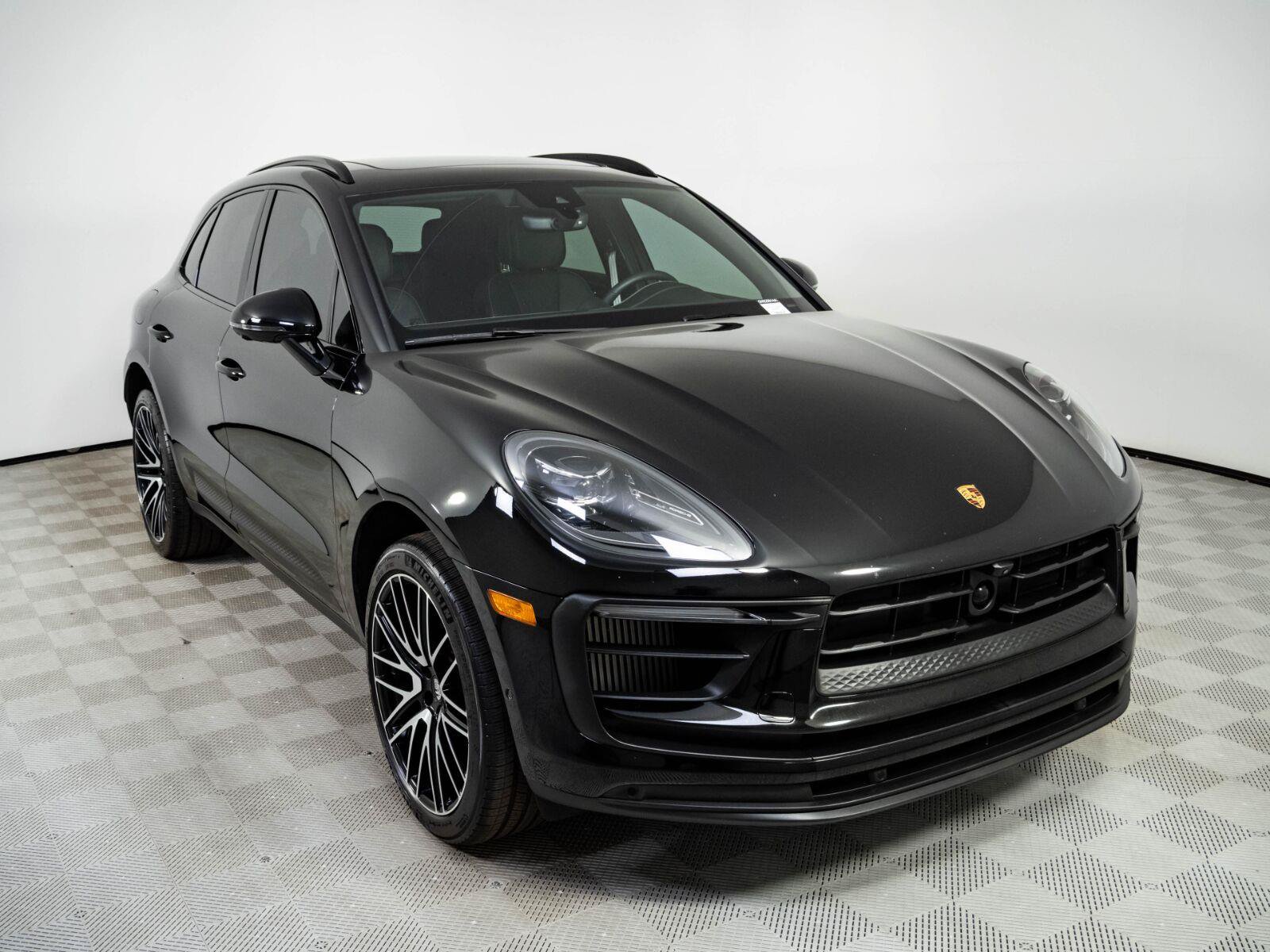 Used 2024 Porsche Macan S AWD/4WD image 27