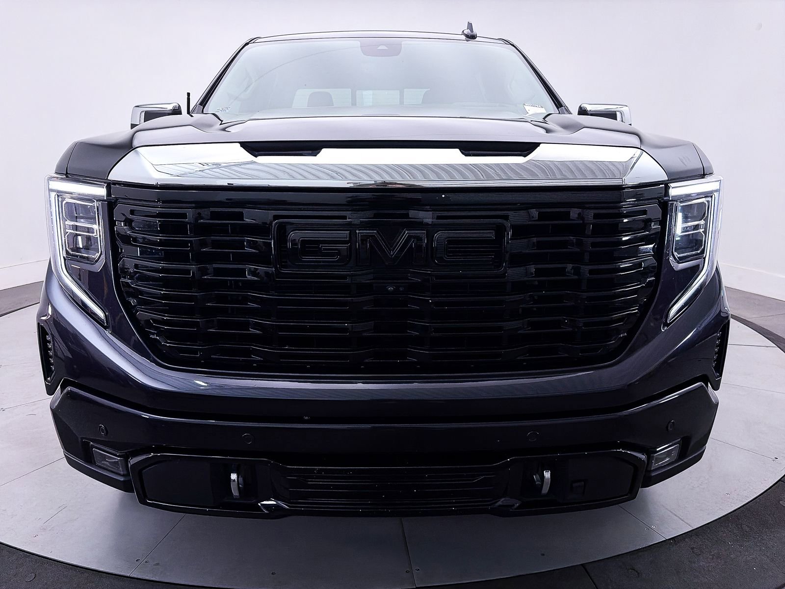 Used 2022 GMC Sierra 1500 Denali w/ Denali Reserve Package AWD/4WD image 14