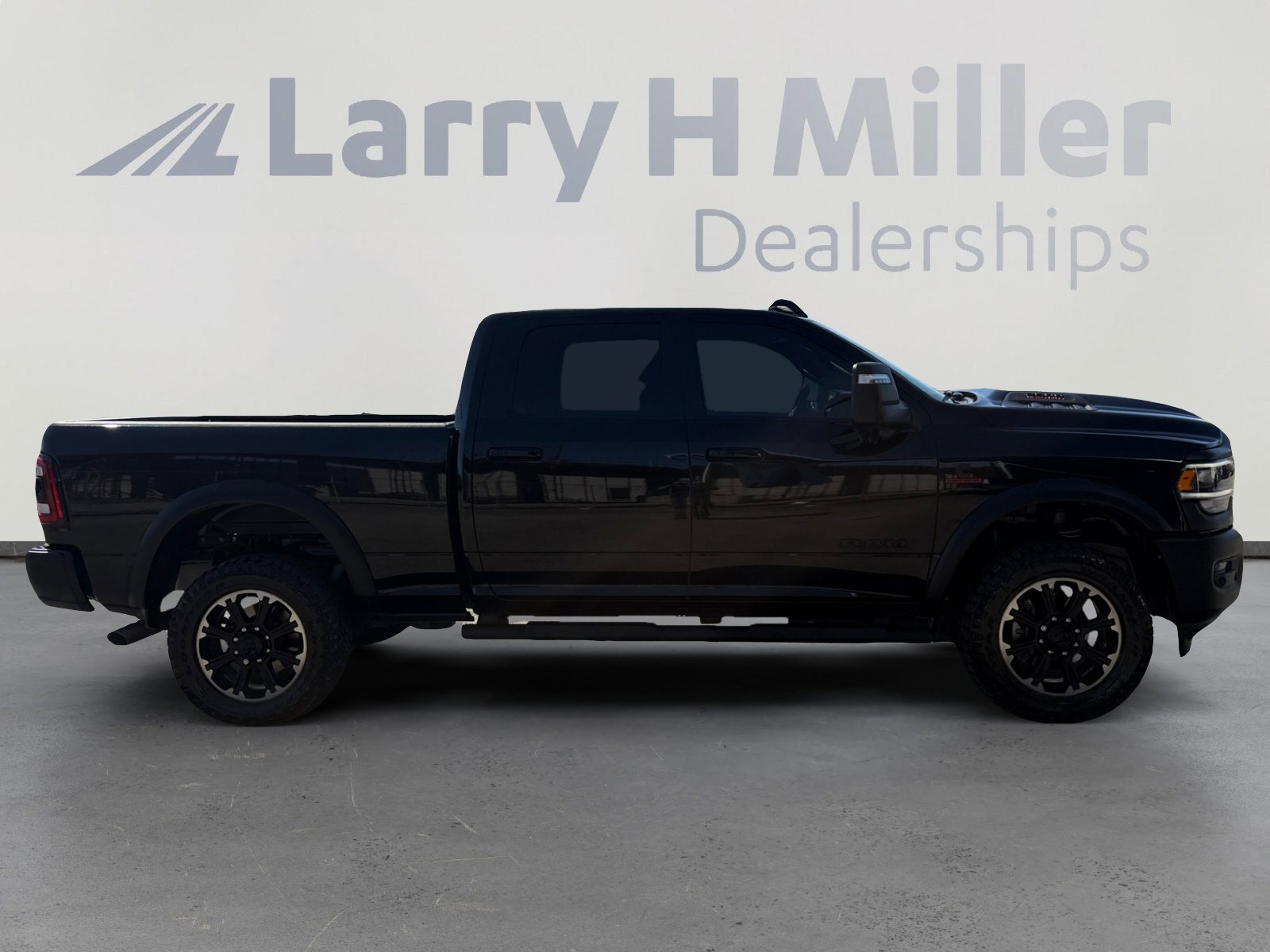 Used 2024 RAM 2500 Rebel w/ Towing Technology Group AWD/4WD image 6