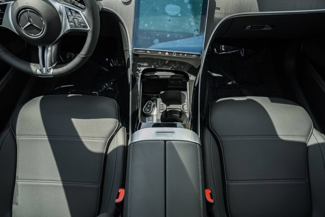 New 2026 Mercedes-Benz C 300 4MATIC Sedan image 24