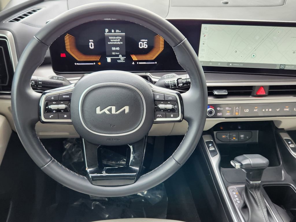 Used 2025 Kia Sorento S w/ Panoramic Sunroof Package image 27