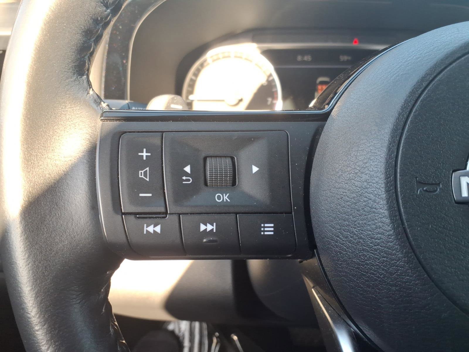 Certified 2022 Nissan Pathfinder SL w/ Cargo Package AWD/4WD image 22