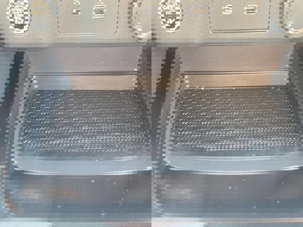 Certified 2023 Nissan Rogue S image 28