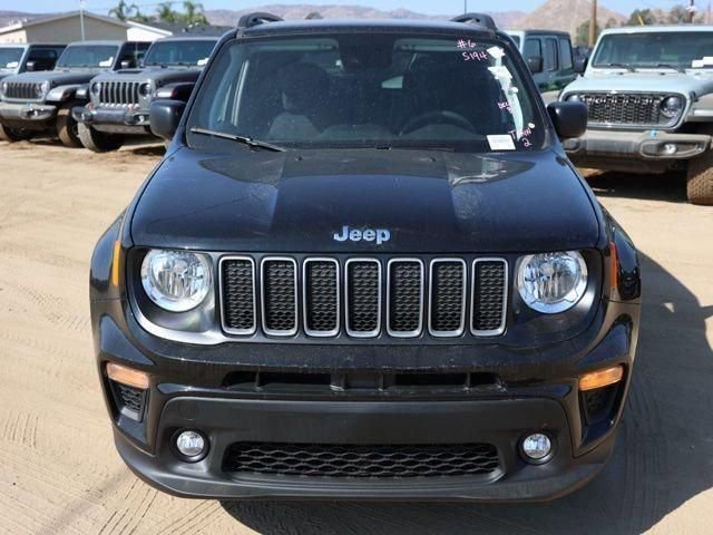 Used 2023 Jeep Renegade Latitude w/ Sun & Fun Group image 9