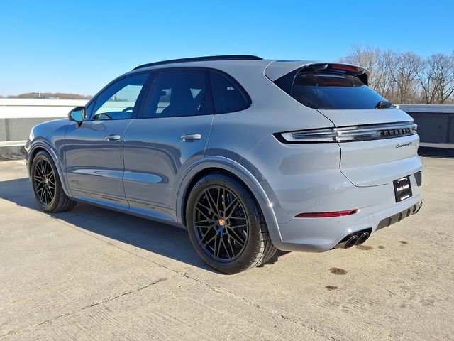 New 2025 Porsche Cayenne GTS image 3