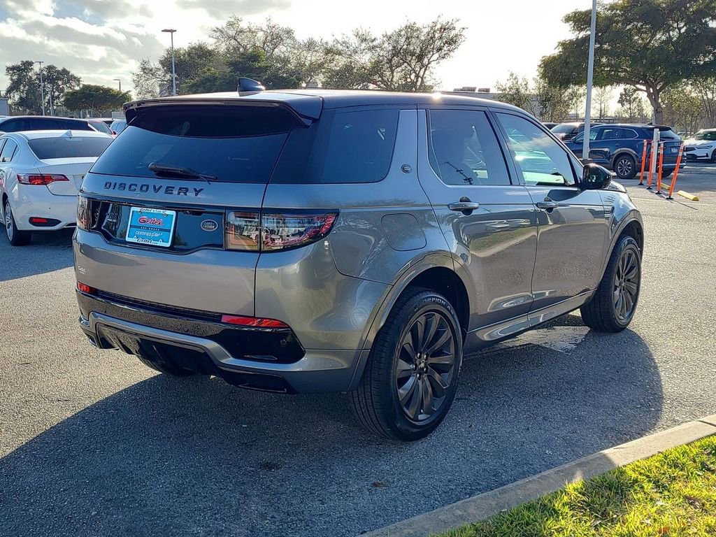 Used 2020 Land Rover Discovery Sport SE R-Dynamic image 11