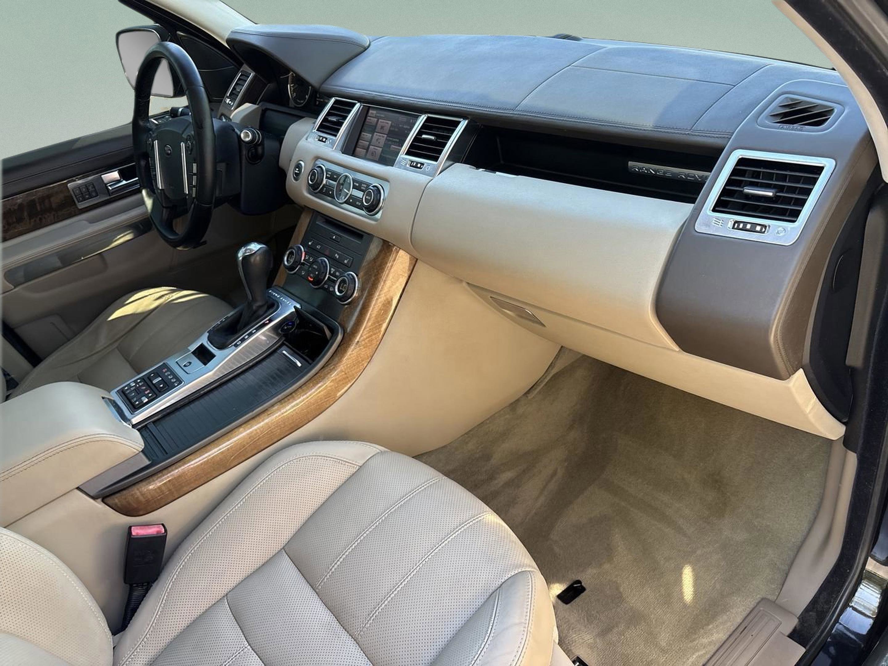 Used 2013 Land Rover Range Rover Sport HSE LUX image 20