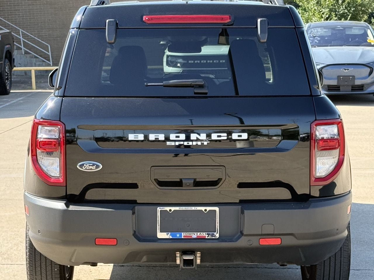 Certified 2024 Ford Bronco Sport Outer Banks w/ Tech Package AWD/4WD image 6