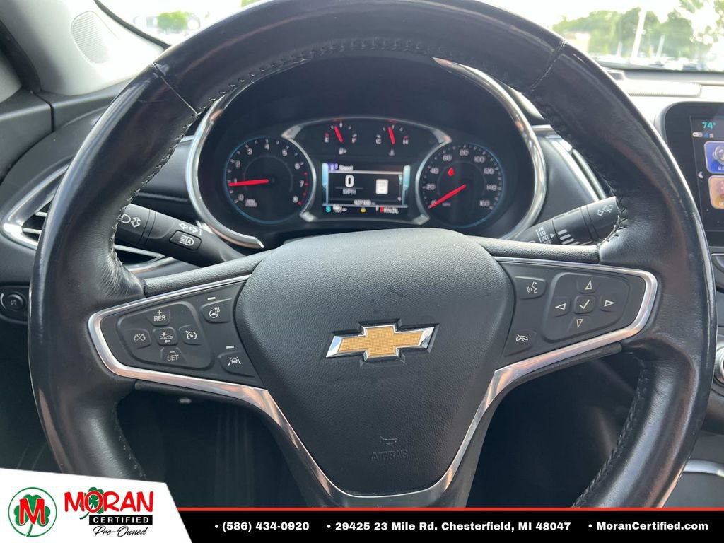 Used 2018 Chevrolet Malibu Premier w/ Premier Sun and Wheel Package FWD image 20