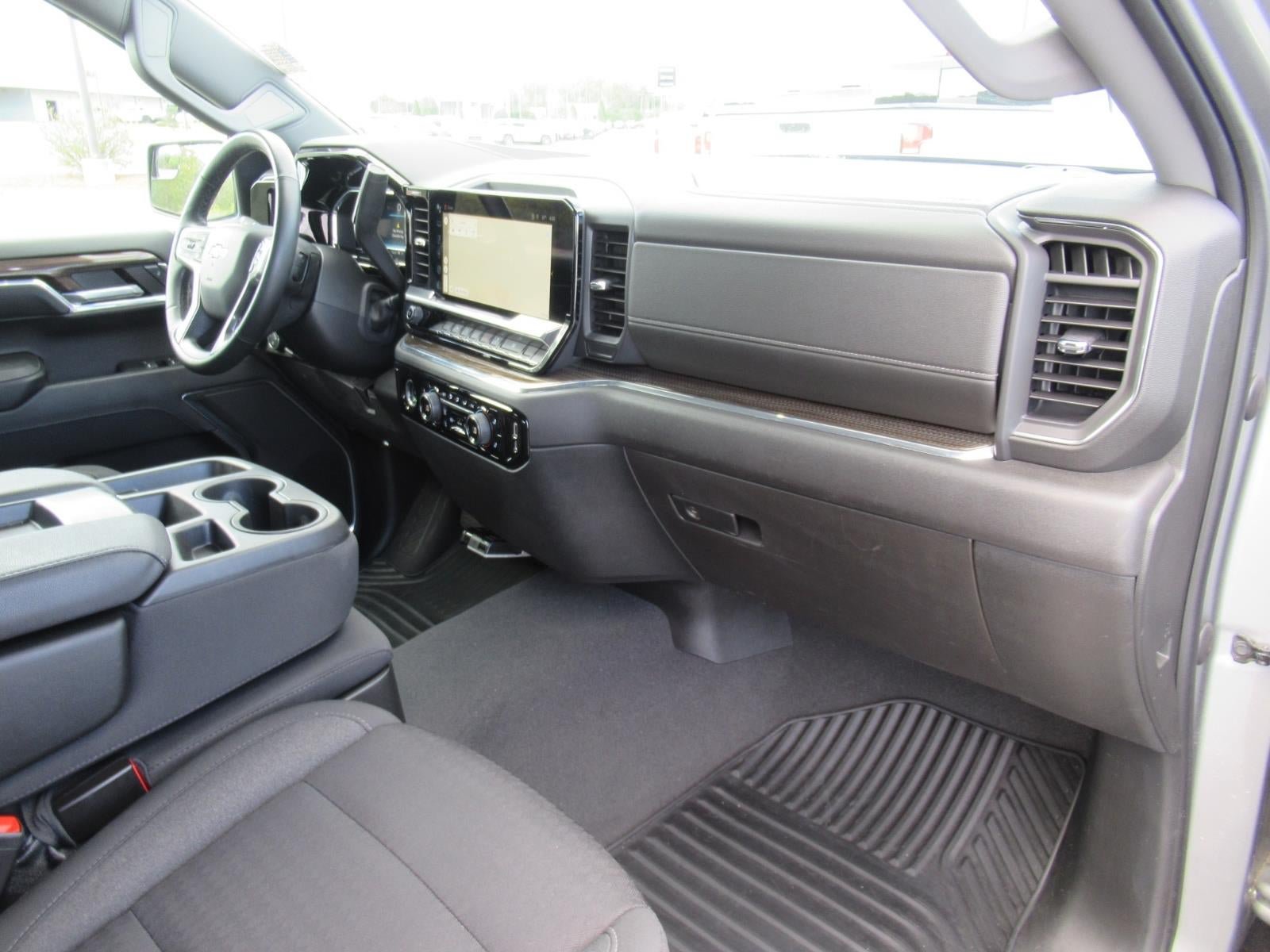 Used 2023 Chevrolet Silverado 1500 LT AWD/4WD image 11