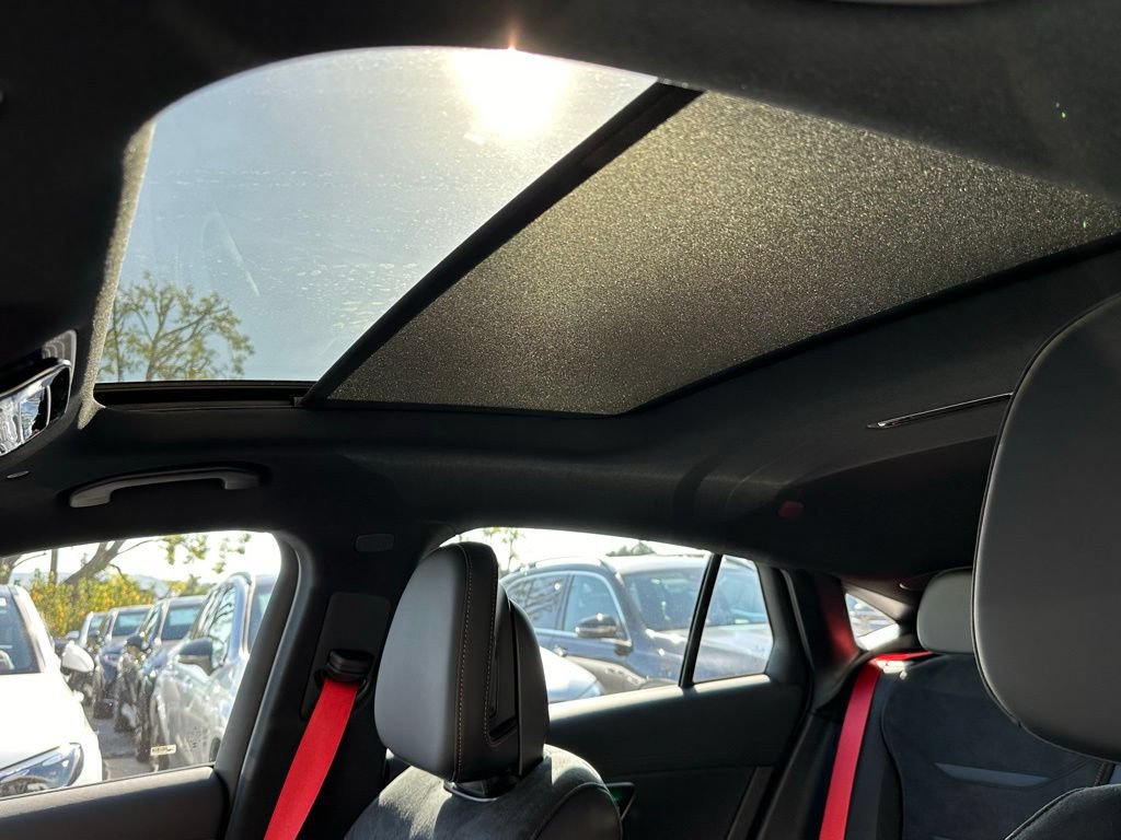 New 2025 Mercedes-Benz GLC 43 AMG 4MATIC Coupe image 17