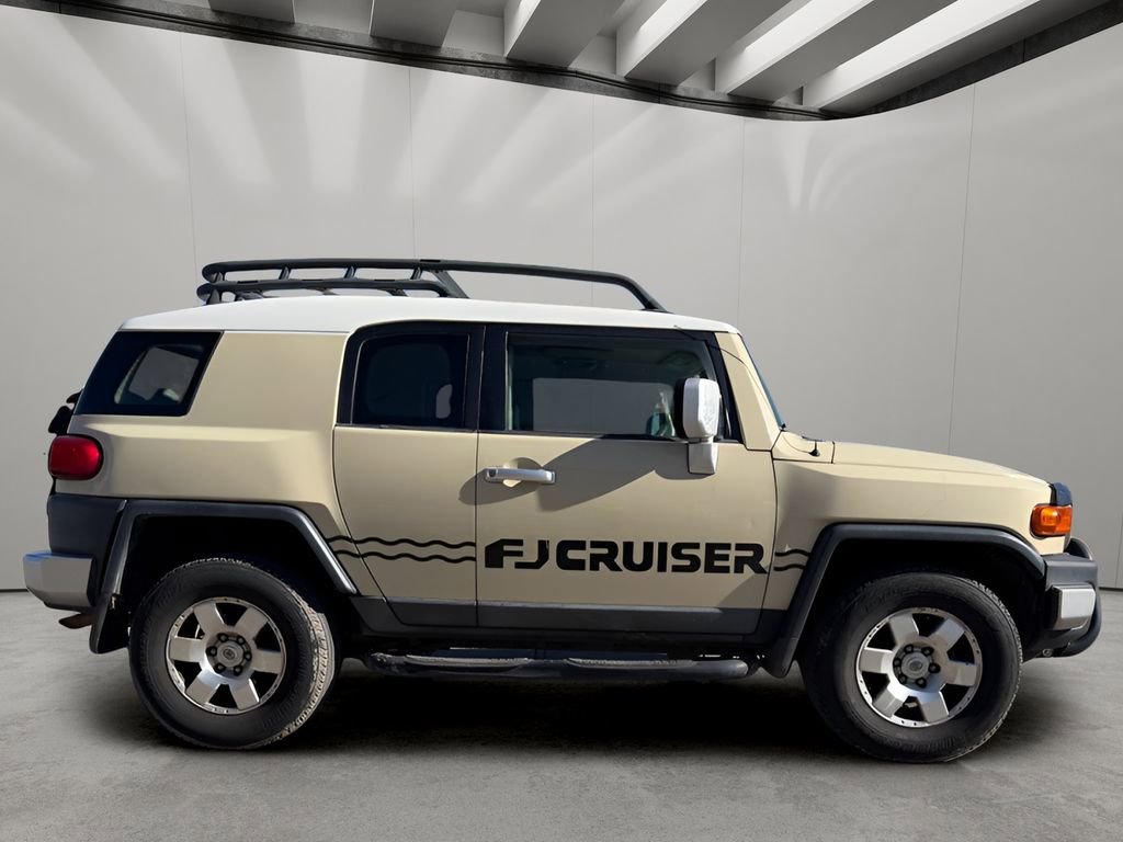 Used 2008 Toyota FJ Cruiser 4WD image 5