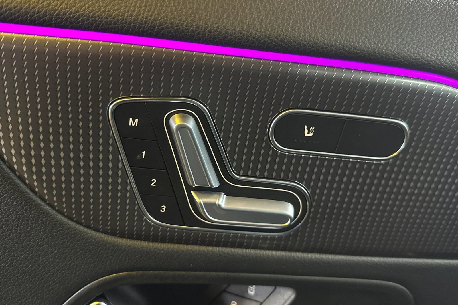 Certified 2023 Mercedes-Benz GLA 250 w/ Premium Package image 16