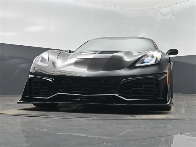 Used 2015 Chevrolet Corvette Z06 w/ 2LZ Preferred Equipment Group image 50
