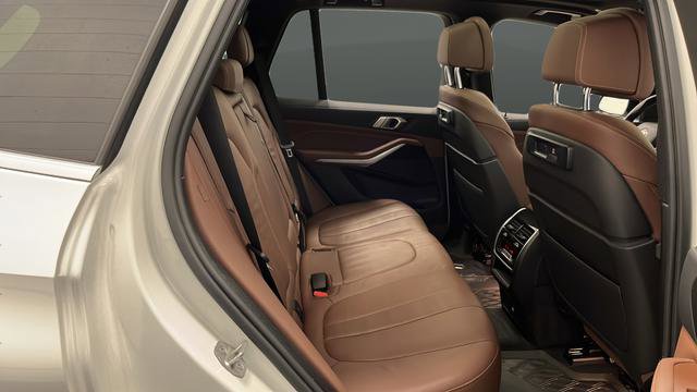 Used 2022 BMW X5 xDrive40i w/ Premium Package image 10