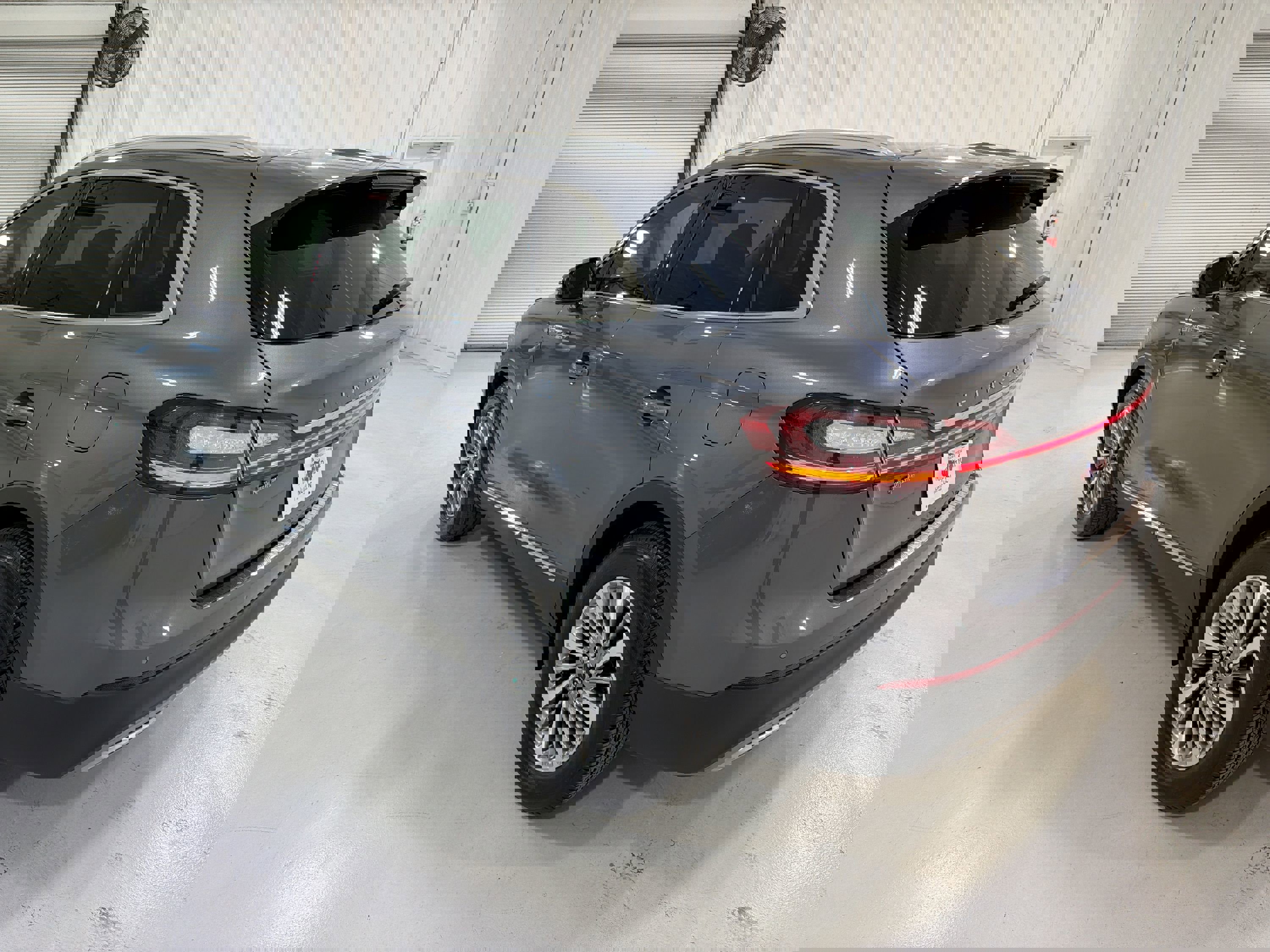 Used 2022 Lincoln Nautilus FWD w/ Premium Package image 25