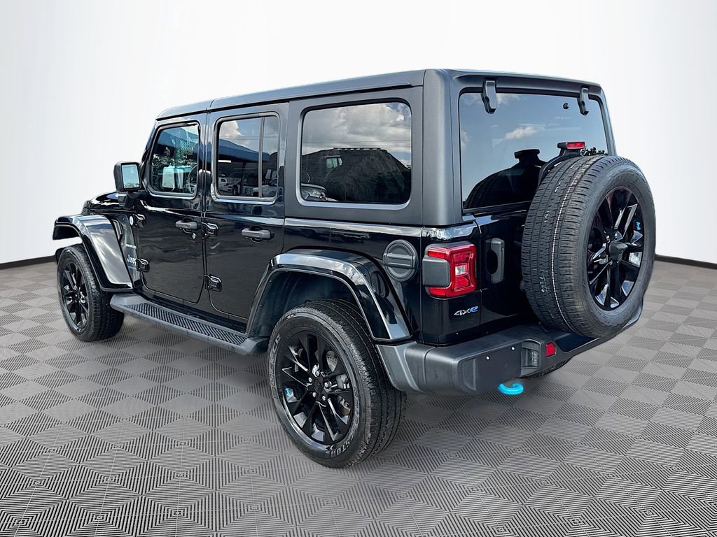 Used 2023 Jeep Wrangler Unlimited Sahara w/ Cold Weather Group image 8