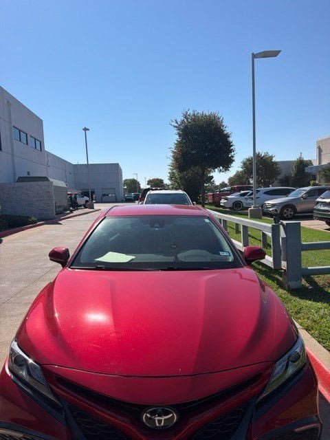 Used 2024 Toyota Camry XSE FWD image 2