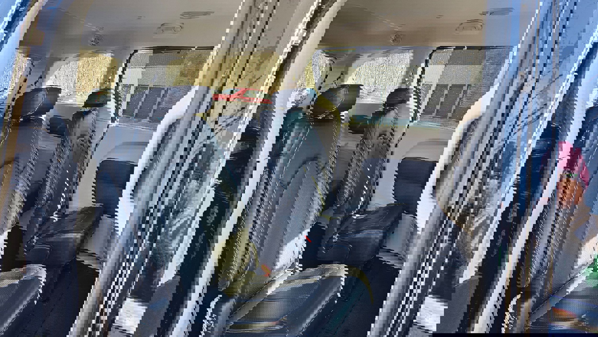 Used 2024 Chrysler Pacifica Touring-L image 11