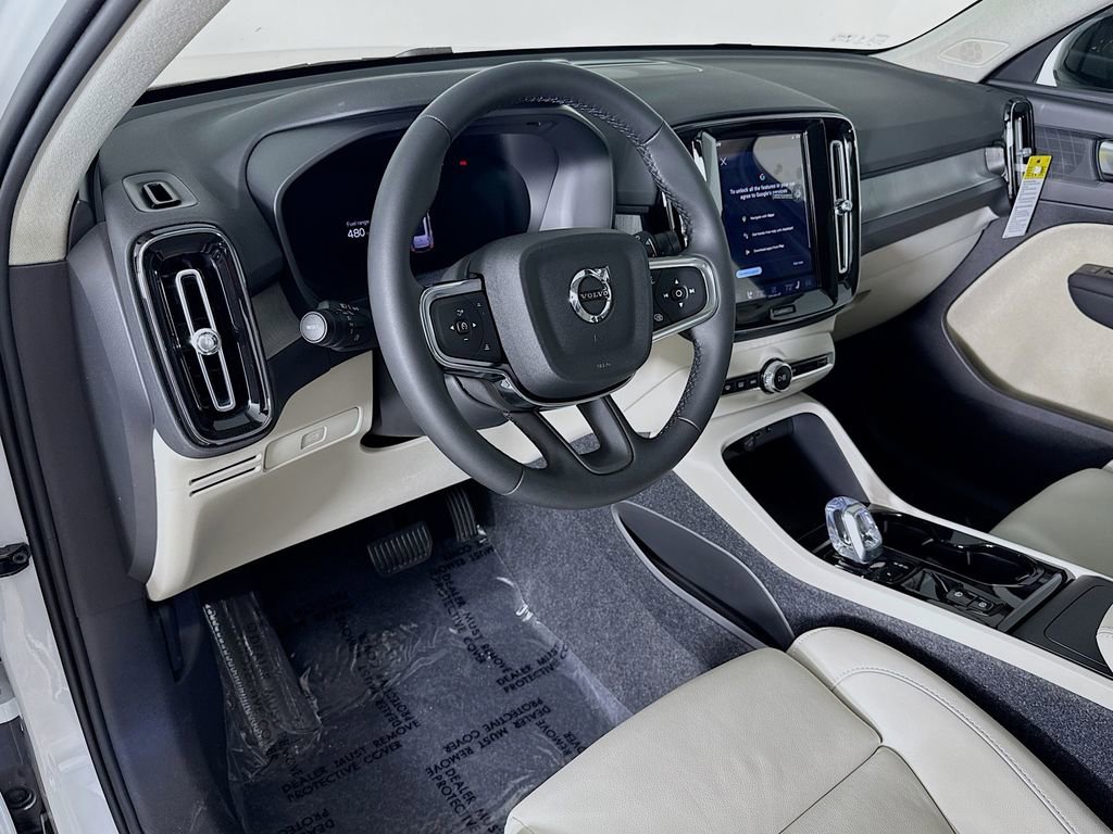 New 2026 Volvo XC40 B5 Plus w/ Protection Package Premier image 9