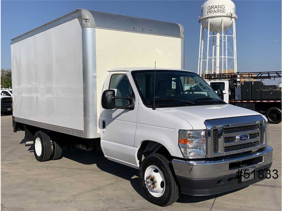 Used 2023 Ford E-450 and Econoline 450 Super Duty w/ Power Windows & Locks Group image 3
