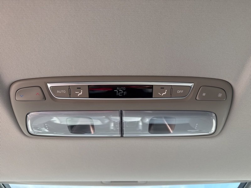 New 2025 Kia Telluride S image 24